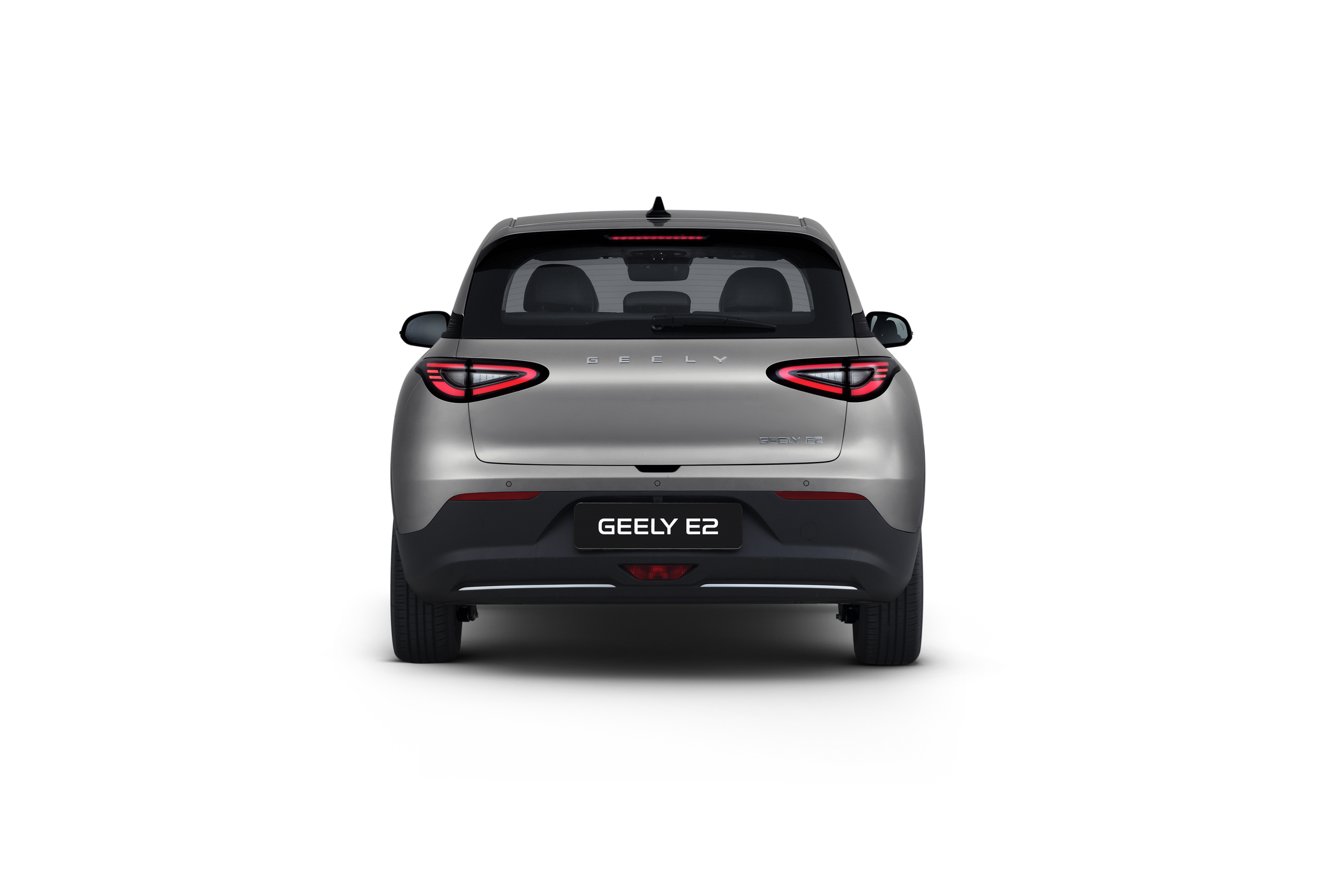 Vista trasera del Geely E2 con el logotipo de la marca en el portón