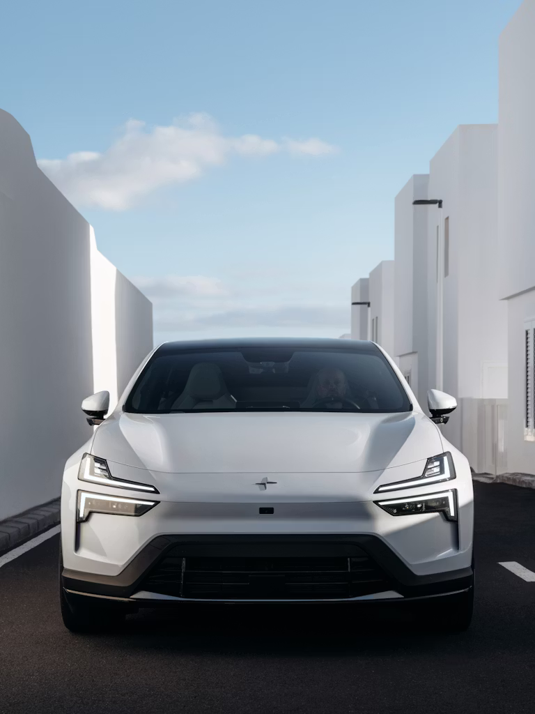 Polestar 4 Coupé blanco, vista frontal